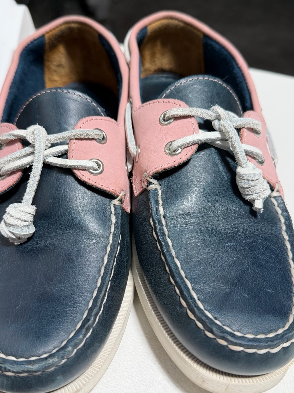 Frye Women’s 9M Leather Boat Shoes Navy Blue Pink Loafers